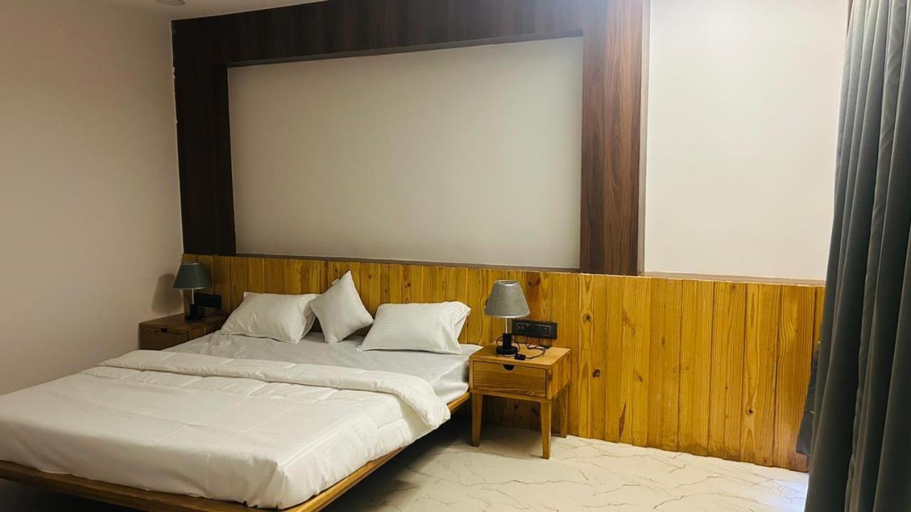 Fun O Farm Luxury Farm Villa إندور المظهر الخارجي الصورة