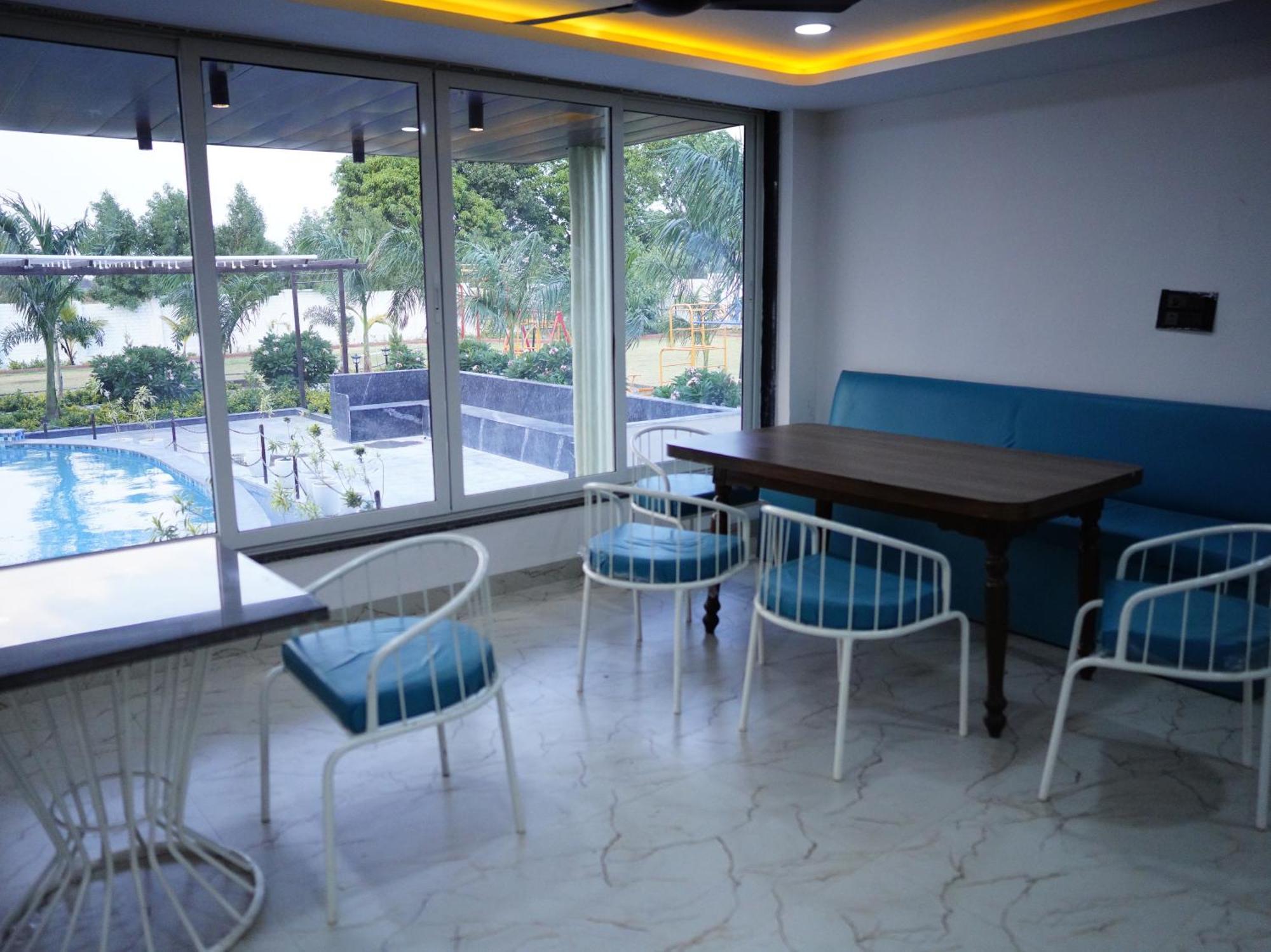 Fun O Farm Luxury Farm Villa إندور المظهر الخارجي الصورة