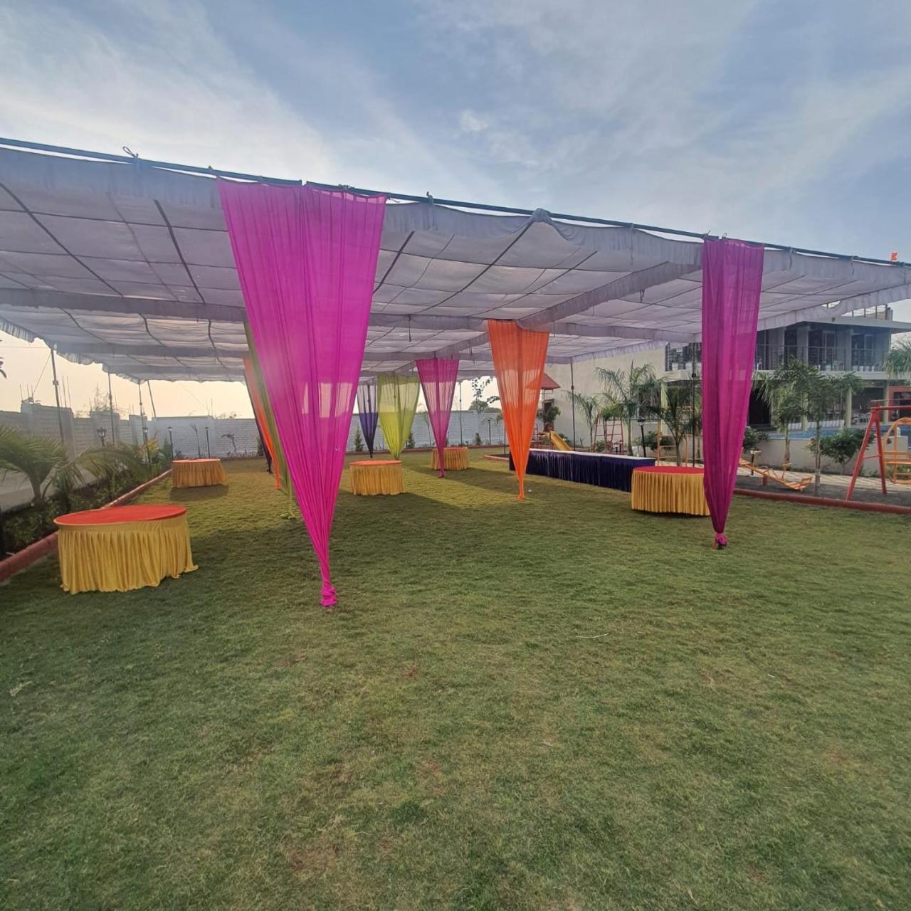 Fun O Farm Luxury Farm Villa إندور المظهر الخارجي الصورة