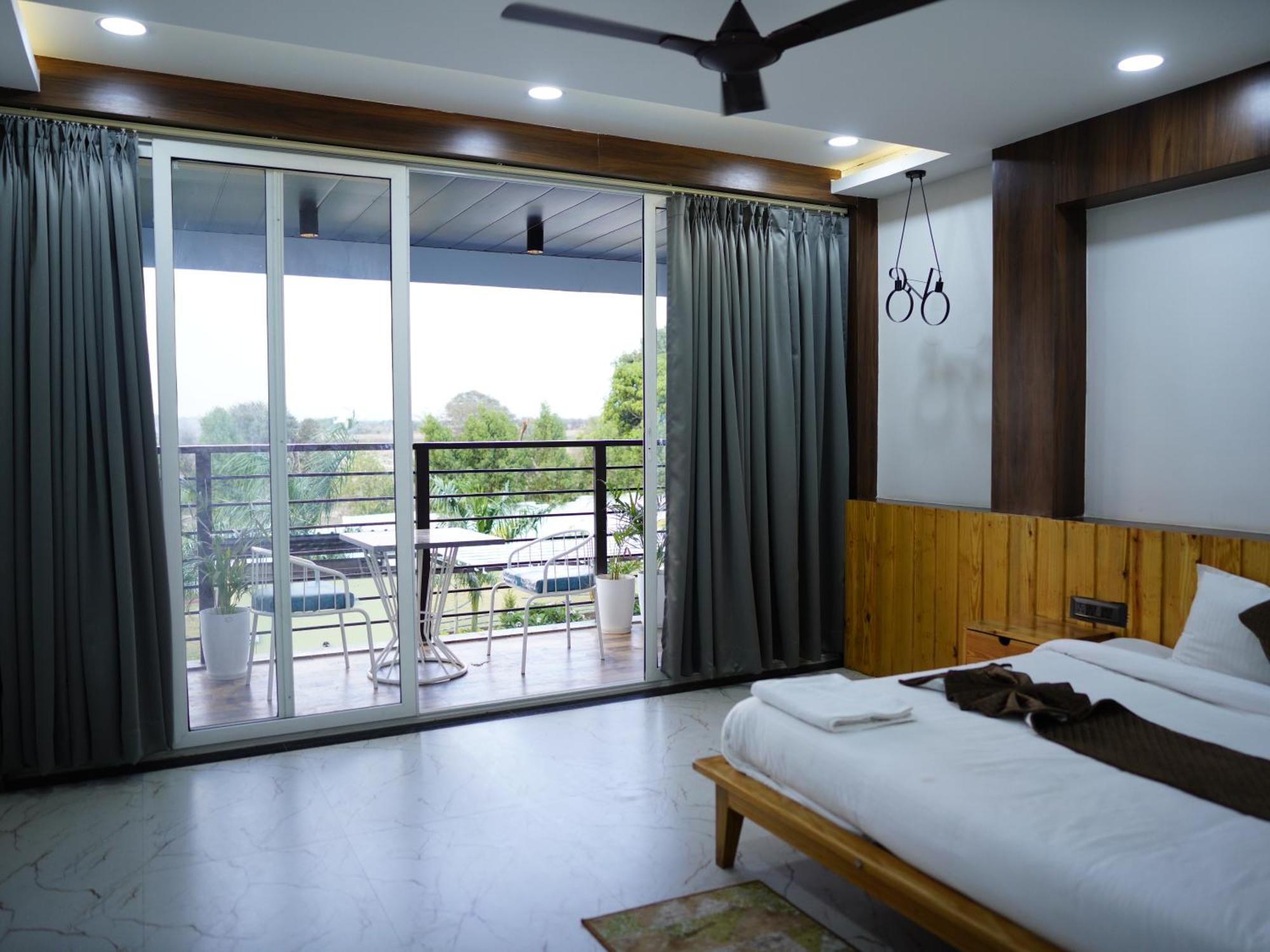 Fun O Farm Luxury Farm Villa إندور المظهر الخارجي الصورة