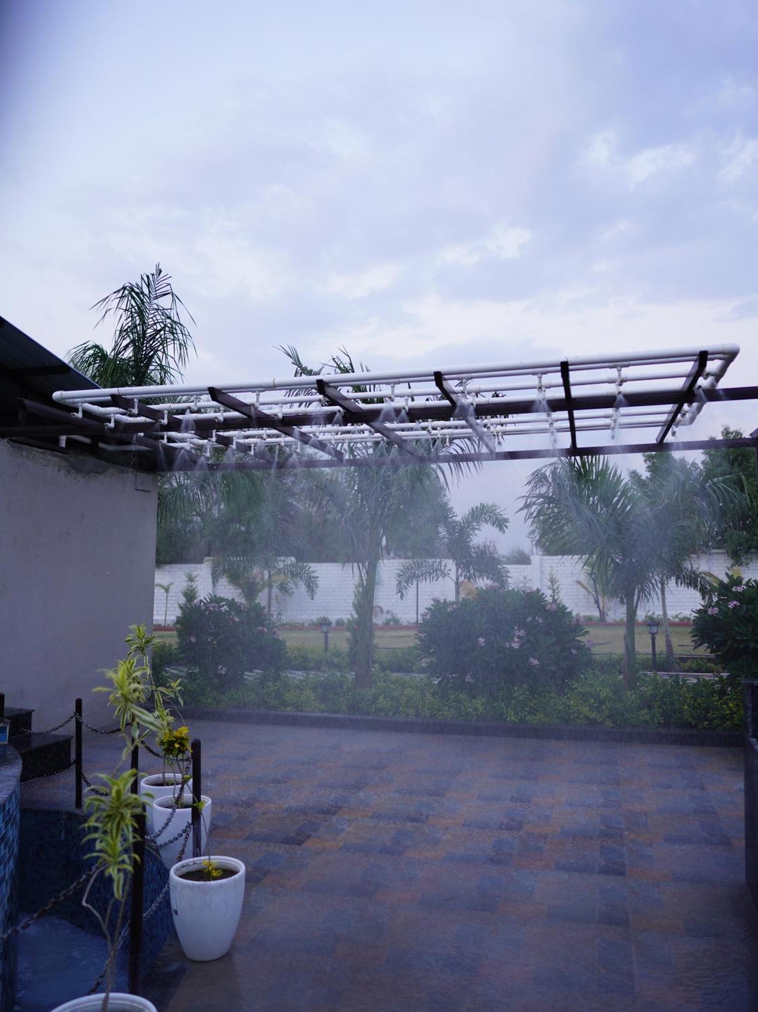 Fun O Farm Luxury Farm Villa إندور المظهر الخارجي الصورة